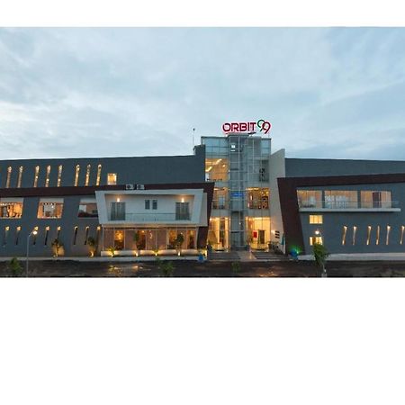Orbit99 Club And Resort Rawal Ngoại thất bức ảnh