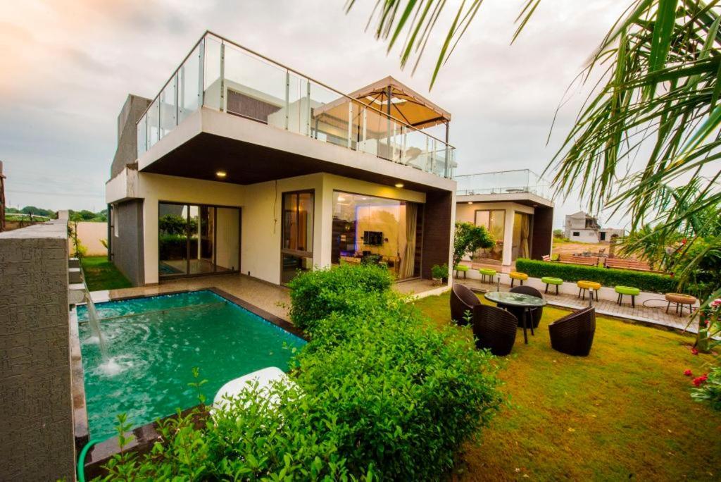 Orbit99 Club And Resort Rawal Ngoại thất bức ảnh